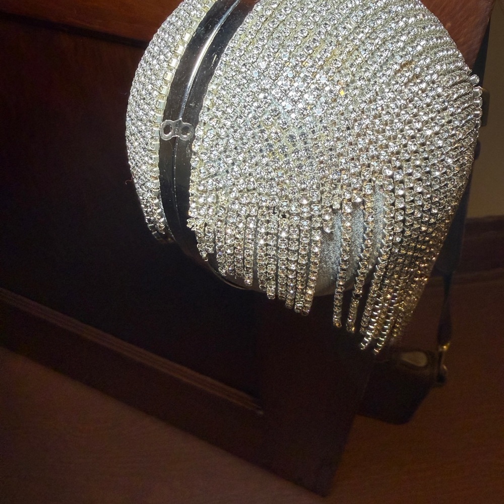 Elegant Silver Crystal Clutch - Picture 2 of 3
